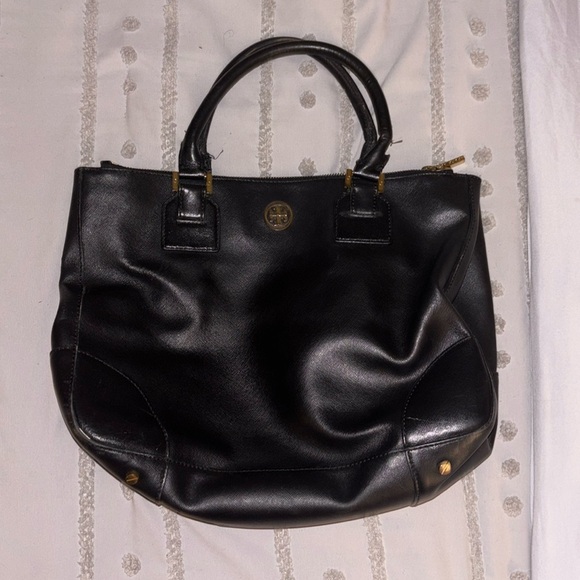 Tory Burch Handbags - Preloved Tory Burch Tote